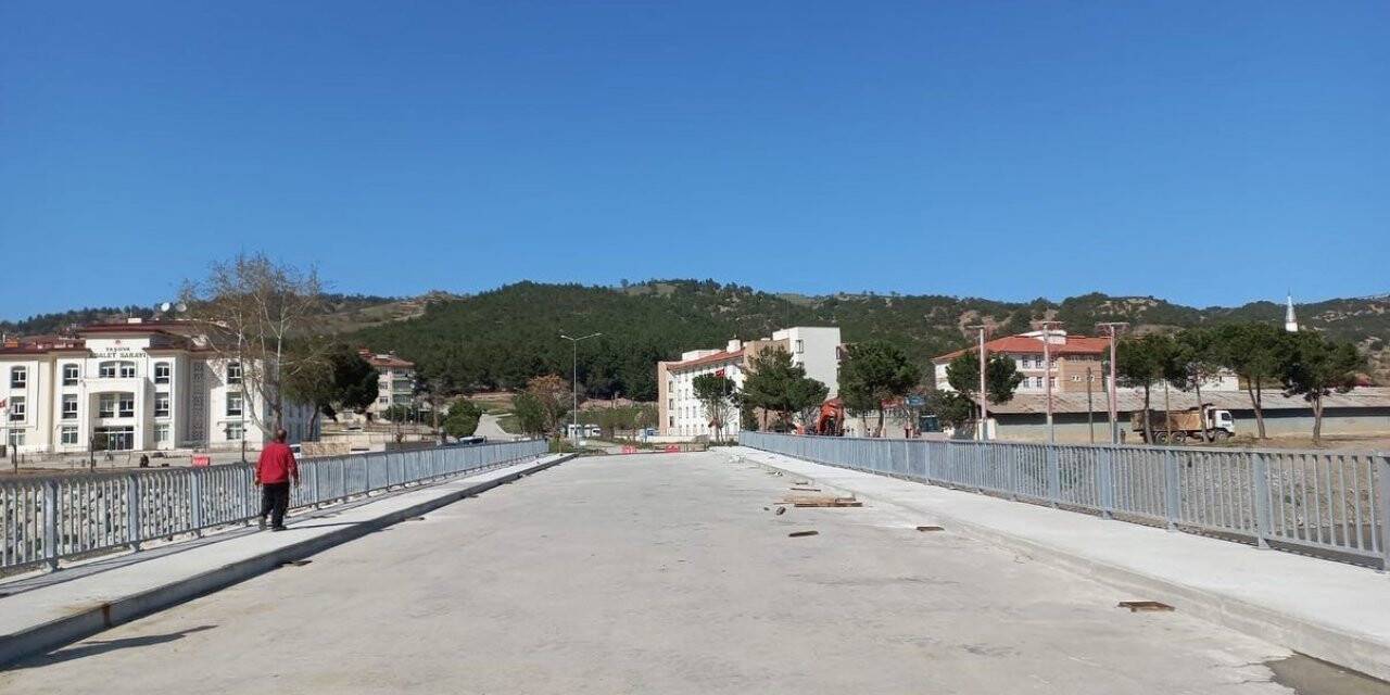 Başkan Öztürk: "Sanayi Köprümüzü yakında trafiğe açacağız"