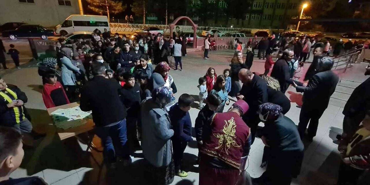 Mahalle camiinde çocuklara Ramazan etkinliği