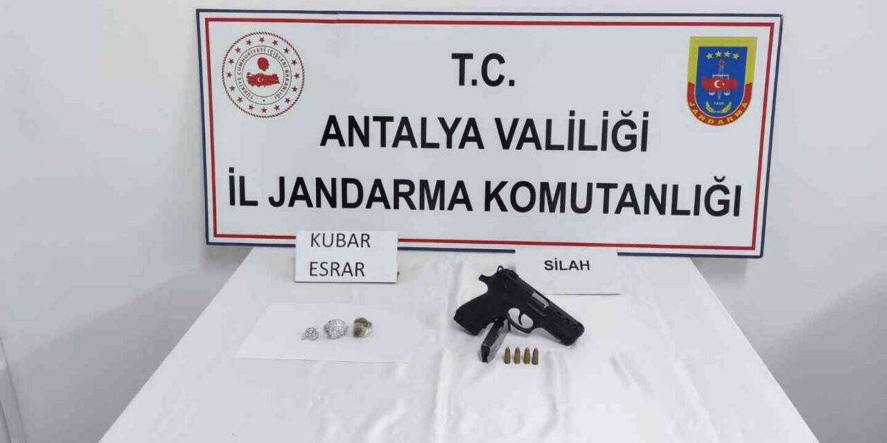 Yakalama kararı bulunan şüpheli jandarmaya takıldı