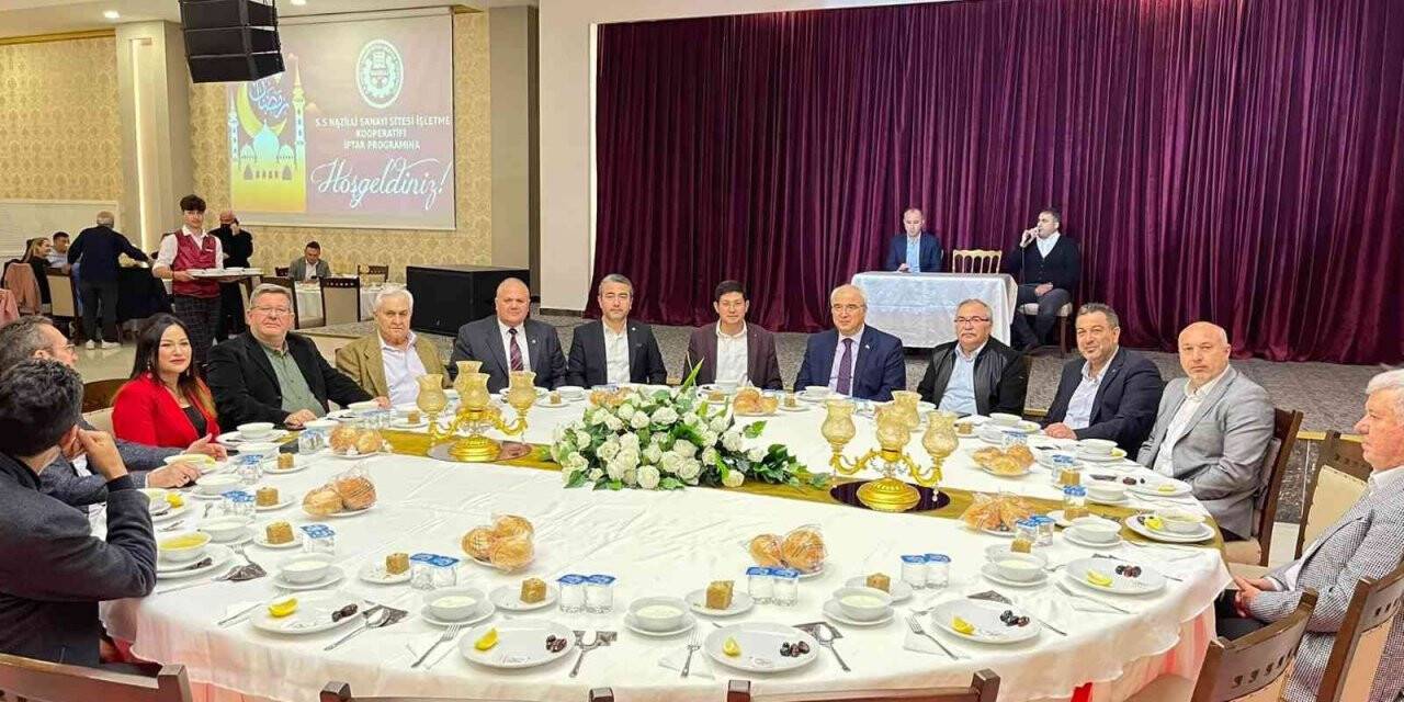 Kooperatif üyesi esnaflar iftarda buluştu