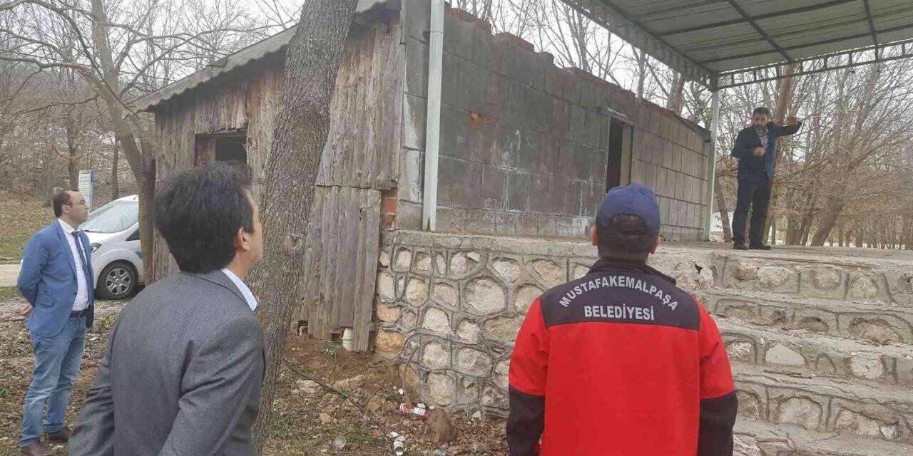 Bozağaç Yaylası içindeki bina talan edildi