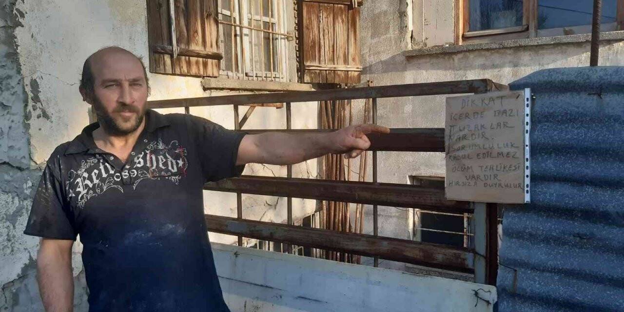 Evine dadanan hırsızlardan bıktı, çareyi uyarıcı notlarda buldu