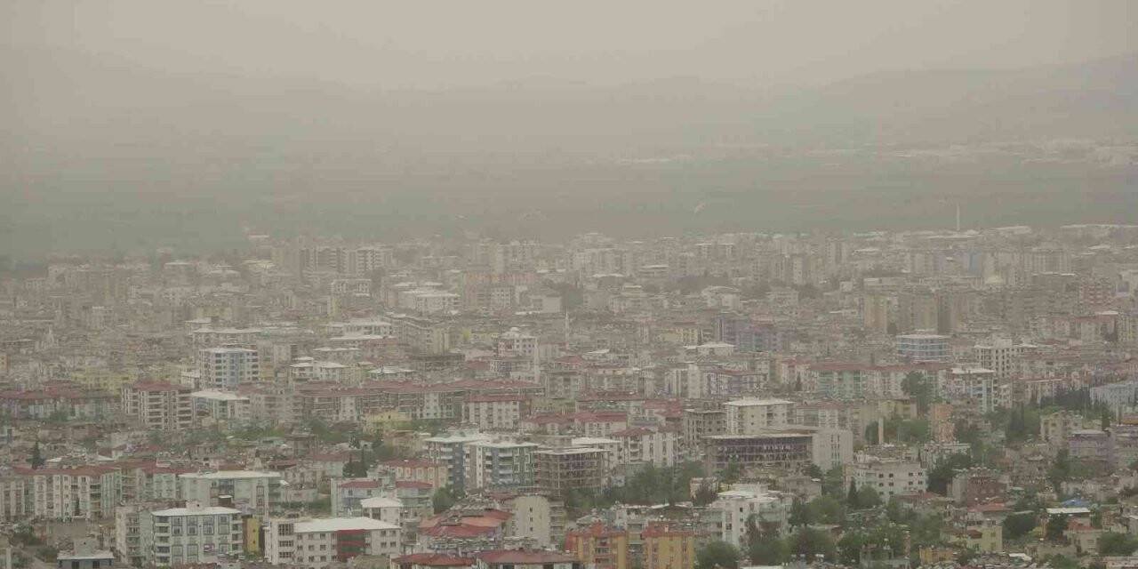 Osmaniye’de toz taşınımı etkili oluyor