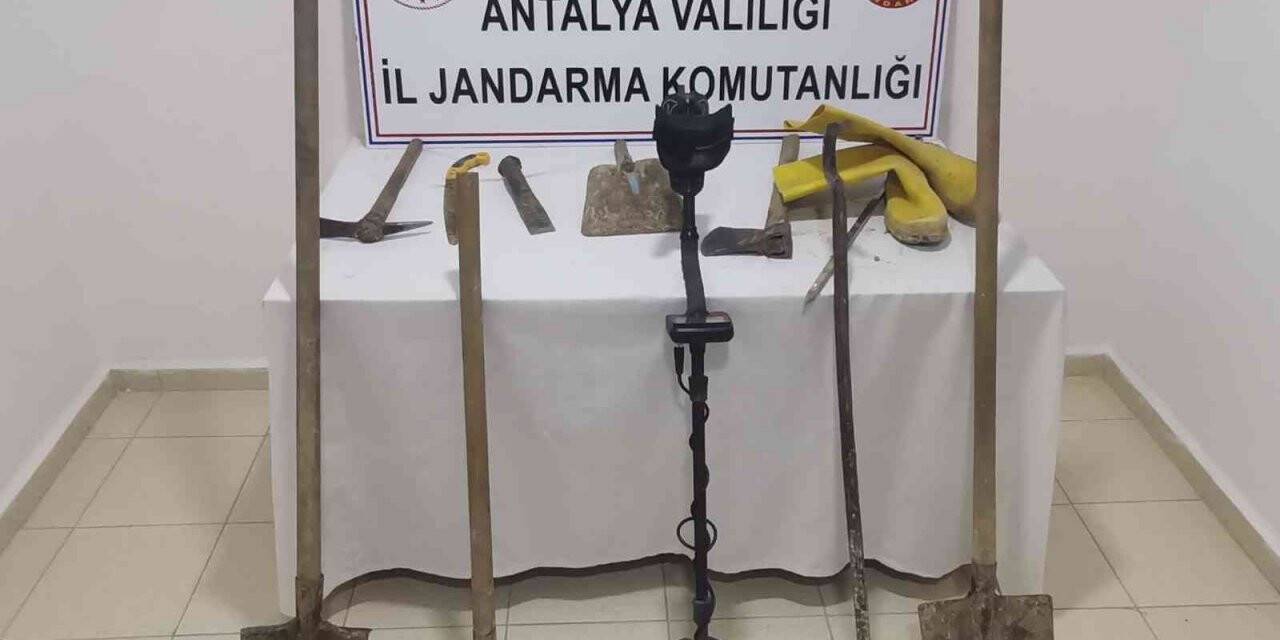 Kaçak kazı yapan 2 şüpheli yakalandı