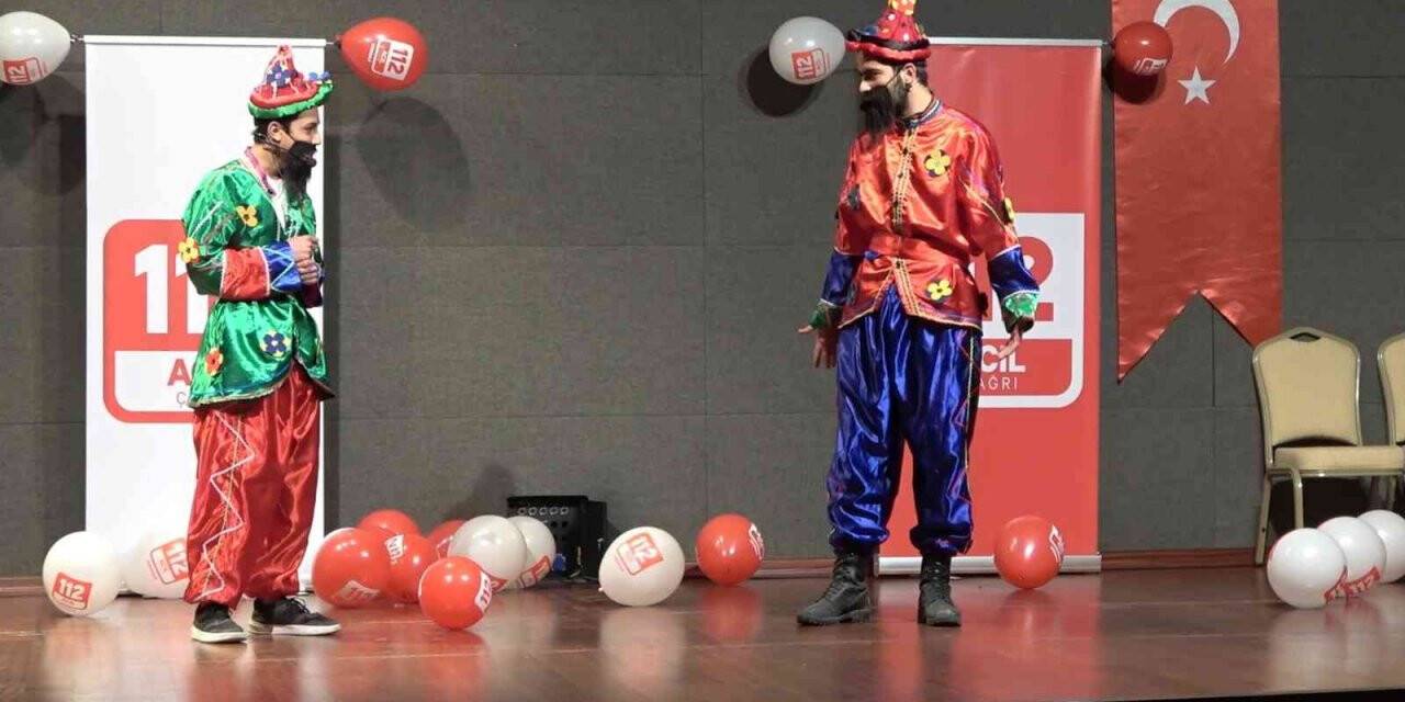 Karagöz ve Hacivat ’112’nin önemini anlattı