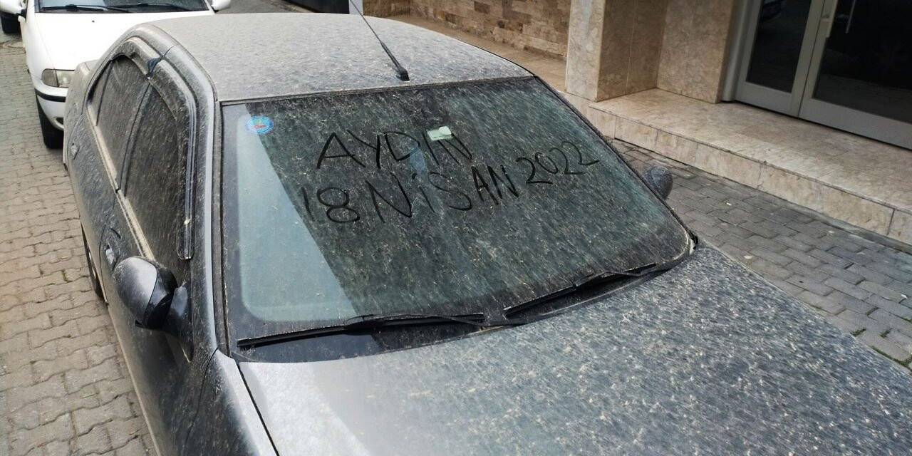 Aydın’a çamur yağdı, oto yıkamacılarda yoğunluk yaşandı