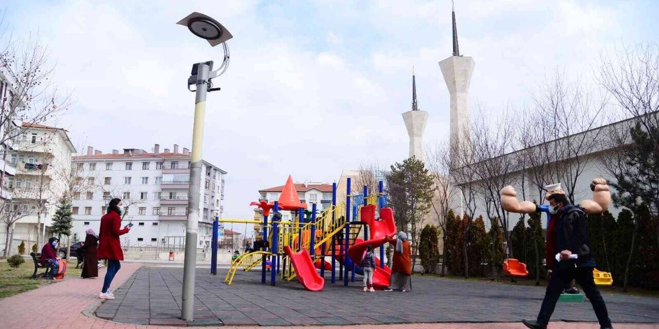 Kahramankazan’da parklar bahara “merhaba” dedi