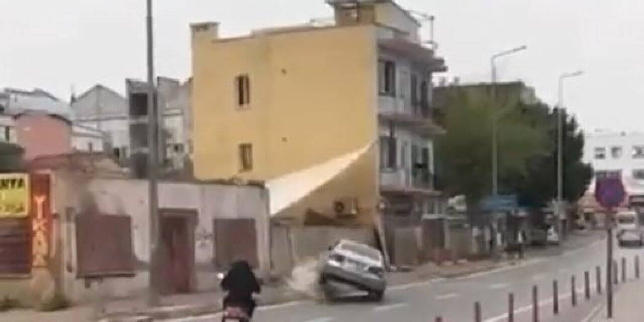 Kaldırımda son bulan 3 saniyelik drift, sosyal medyayı salladı