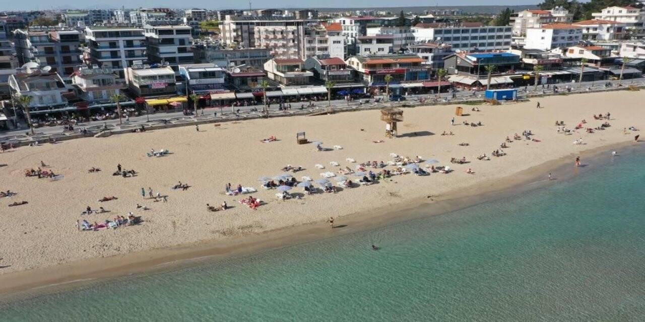 Didim Belediyesi, Altınkum Plajı’nda hizmete başladı