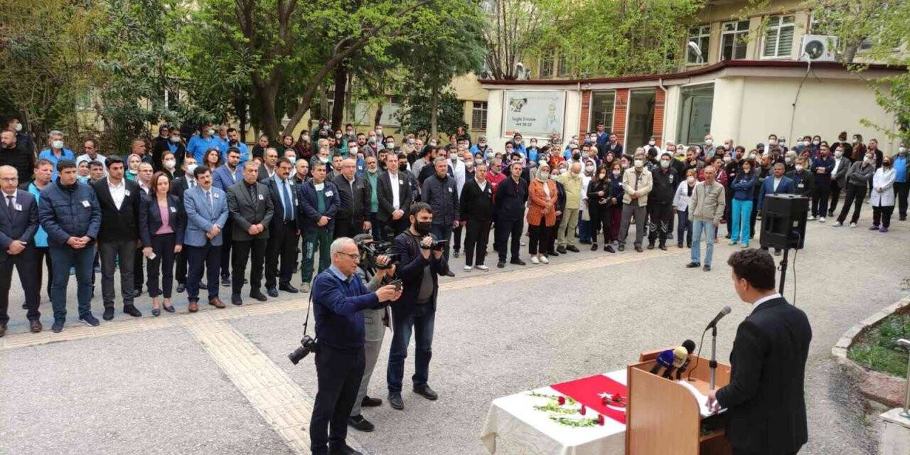 Hasta yakınının öldürdüğü doktor unutulmadı