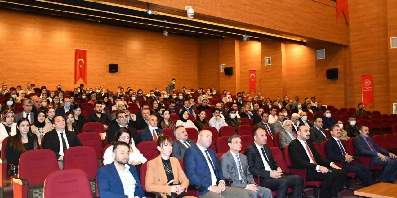 Siirt’te bağımlılıkla mücadele temalı çalıştay düzenlendi
