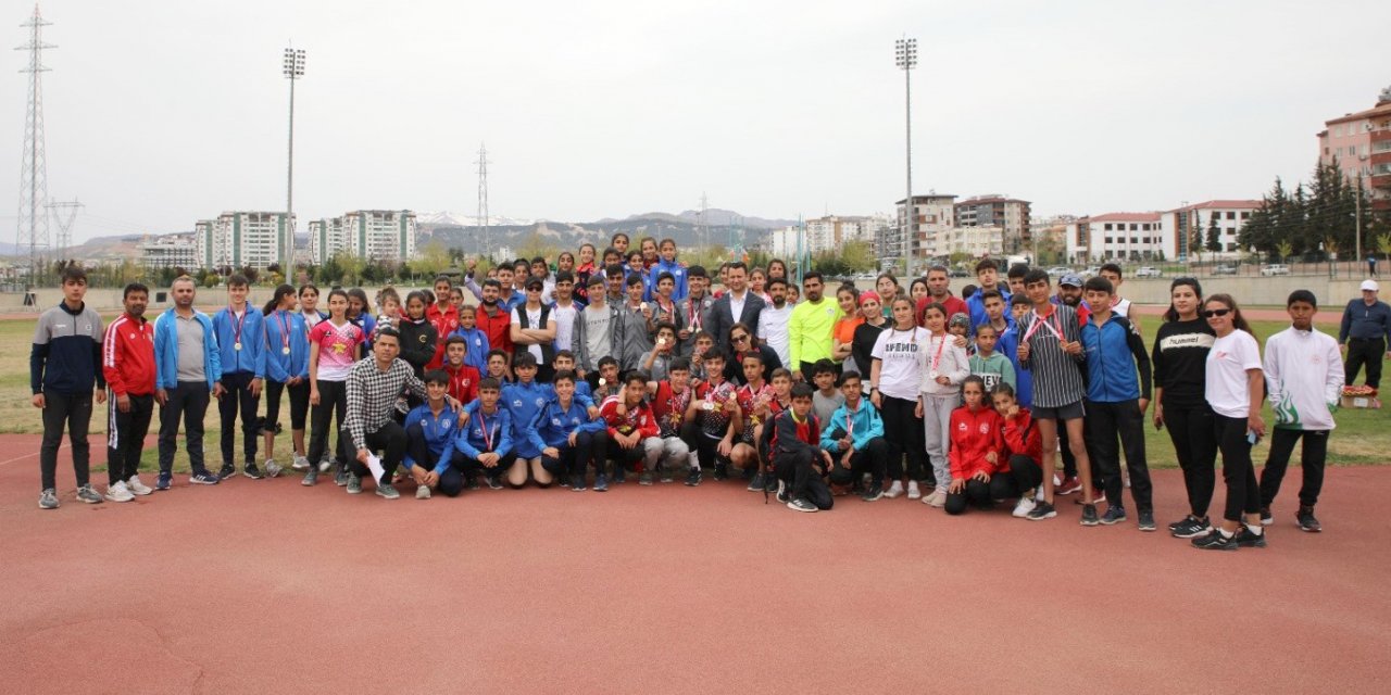 Atletizm grup müsabakaları sona erdi