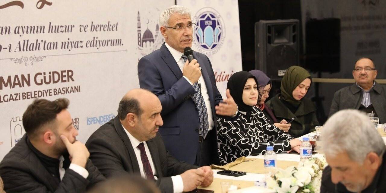 Başkan Güder, AK Parti ilçe teşkilatıyla iftarda buluştu