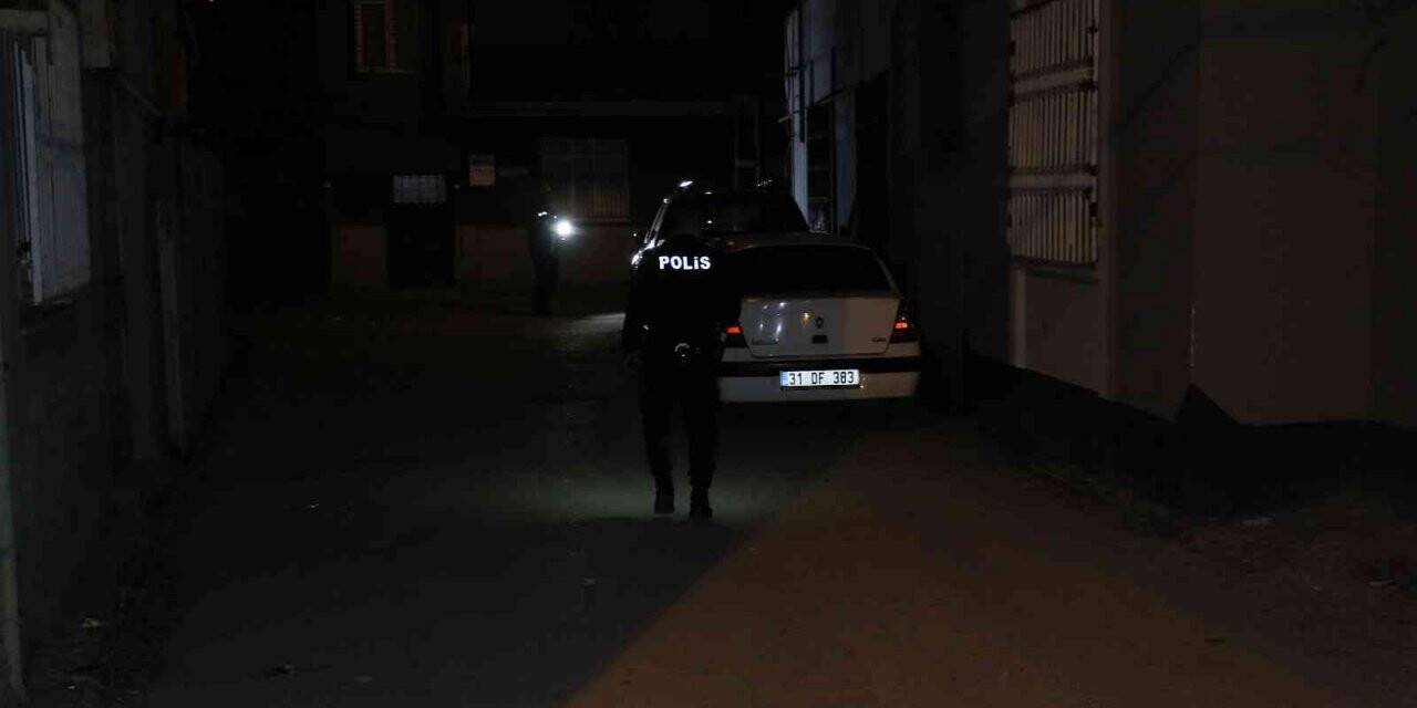 Başından tabancayla vurulan kişi ağır yaralandı