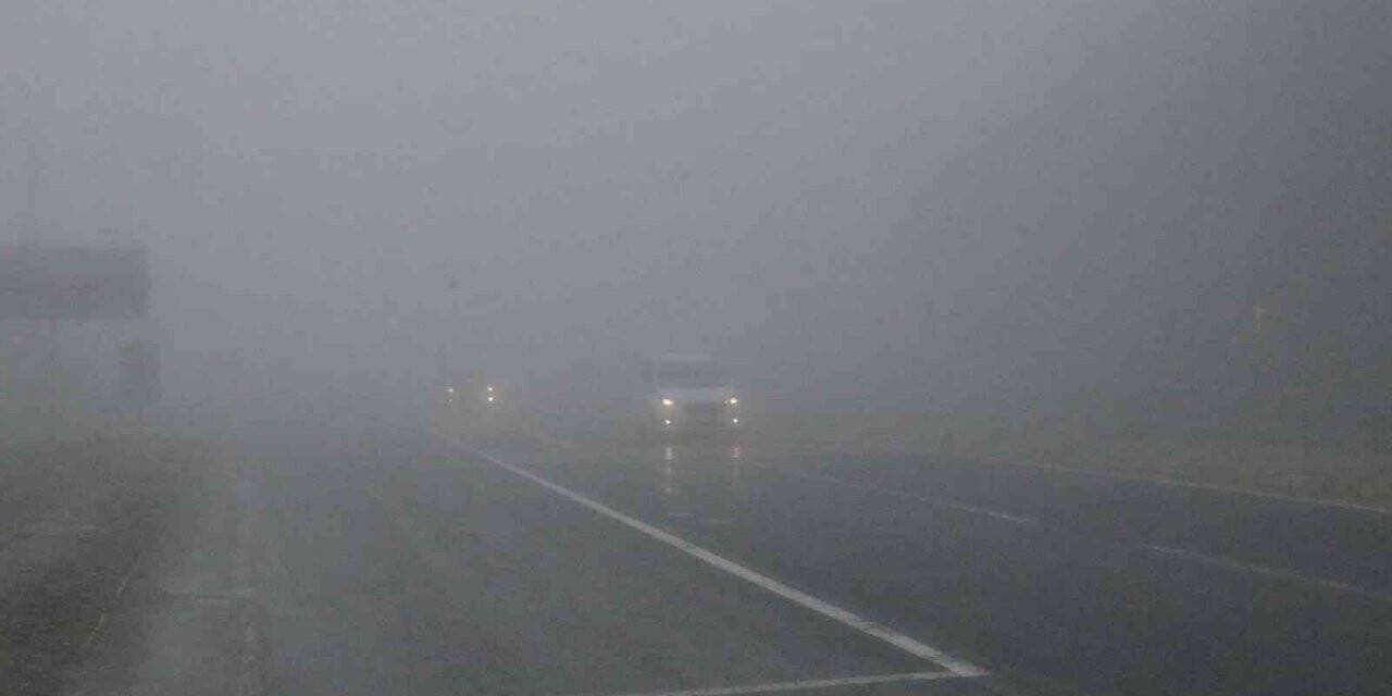 Bolu Dağı sisle kaplandı, görüş mesafesi 10 metreye düştü