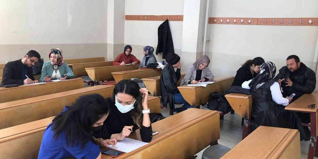 Atatürk Üniversitesi, Fen Bilgisi öğretmenlerine eğitim veriyor