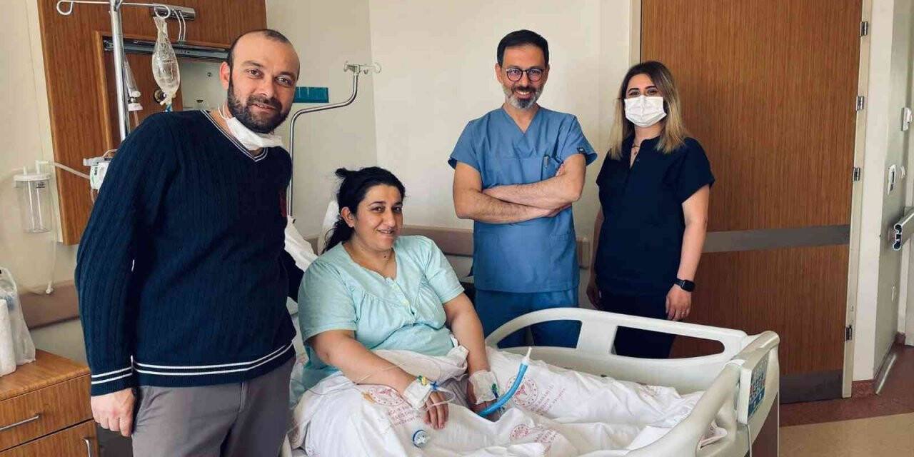Yunus Emre Devlet Hastanesi’nde tüp mide ameliyatı yapıldı