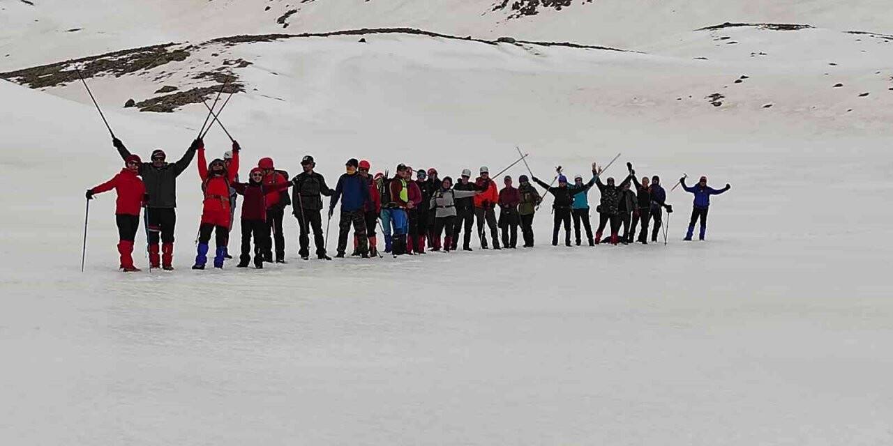 Dağcılar sezonu açtı