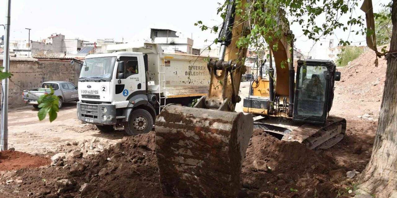 Siverek’te arkeologlar eşliğinde yıkım
