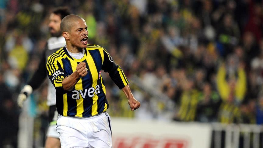 Alex de Souza, Türk futbolunu 'eşsiz' olarak niteledi