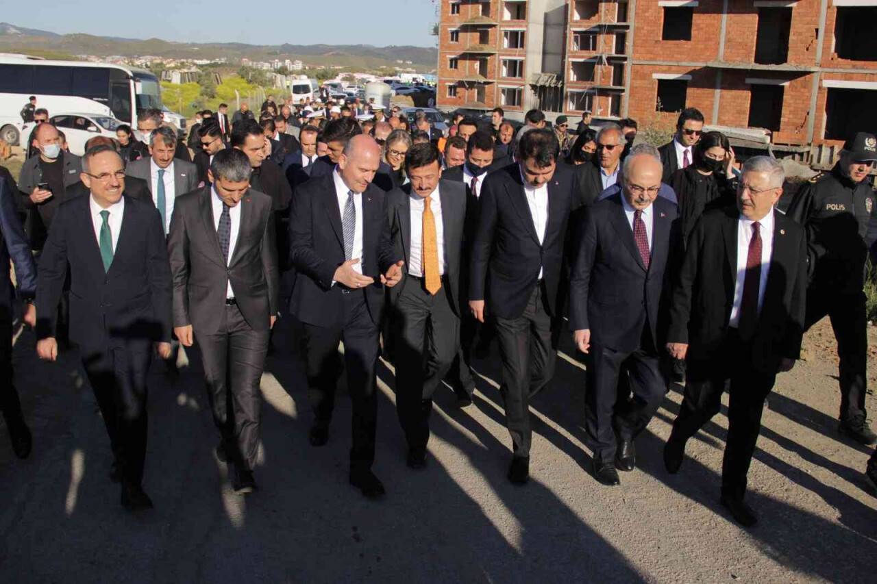 Bakan Kurum: 'İzmir’de 9 milyar liralık yatırımı vatandaşlarımıza teslim ettik'