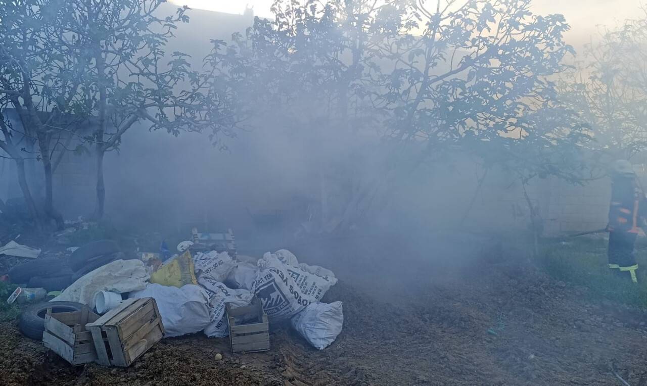 Ahır yangını korkuttu