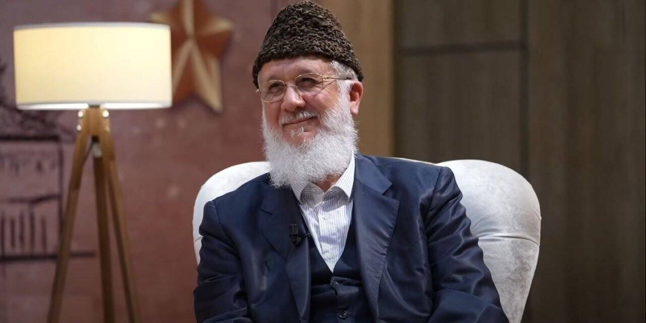 Yazar Bektaşoğlu: “Eğitim sadece 7-24 yaş arasına sıkıştırılacak bir kariyer değil”