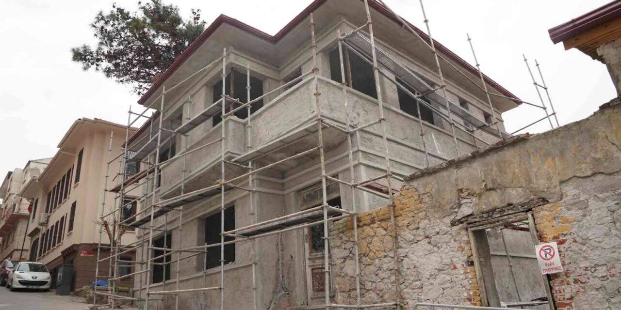 Büyükşehir Belediye’den kent merkezine tarihi sokak