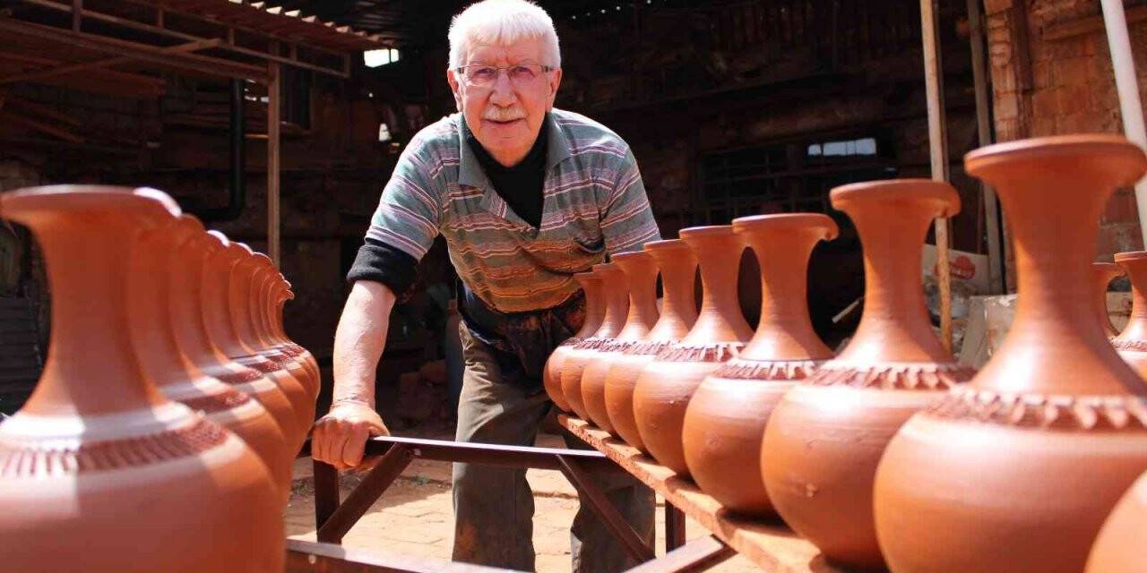 Karacasu çömleklerinin Arabistan için seri üretimine başlandı