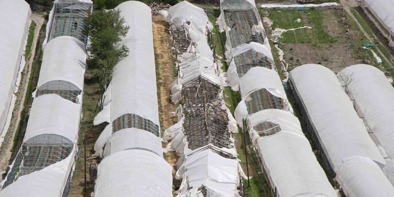 Karın yıktığı seraları bu sefer de fırtına vurdu