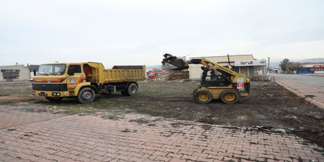 Melikgazi, sanayi sitelerini baştan sona temizledi