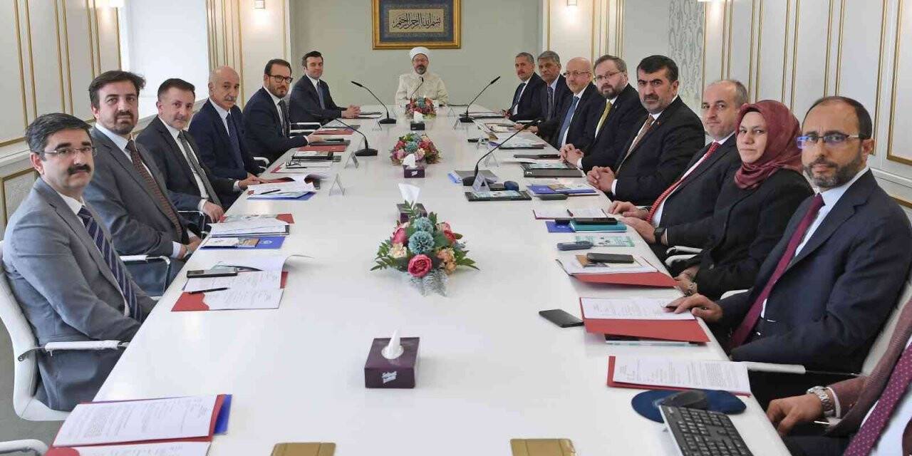 Diyanet’ten 2022 yılı hac ve umre ibadetiyle ilgili açıklama