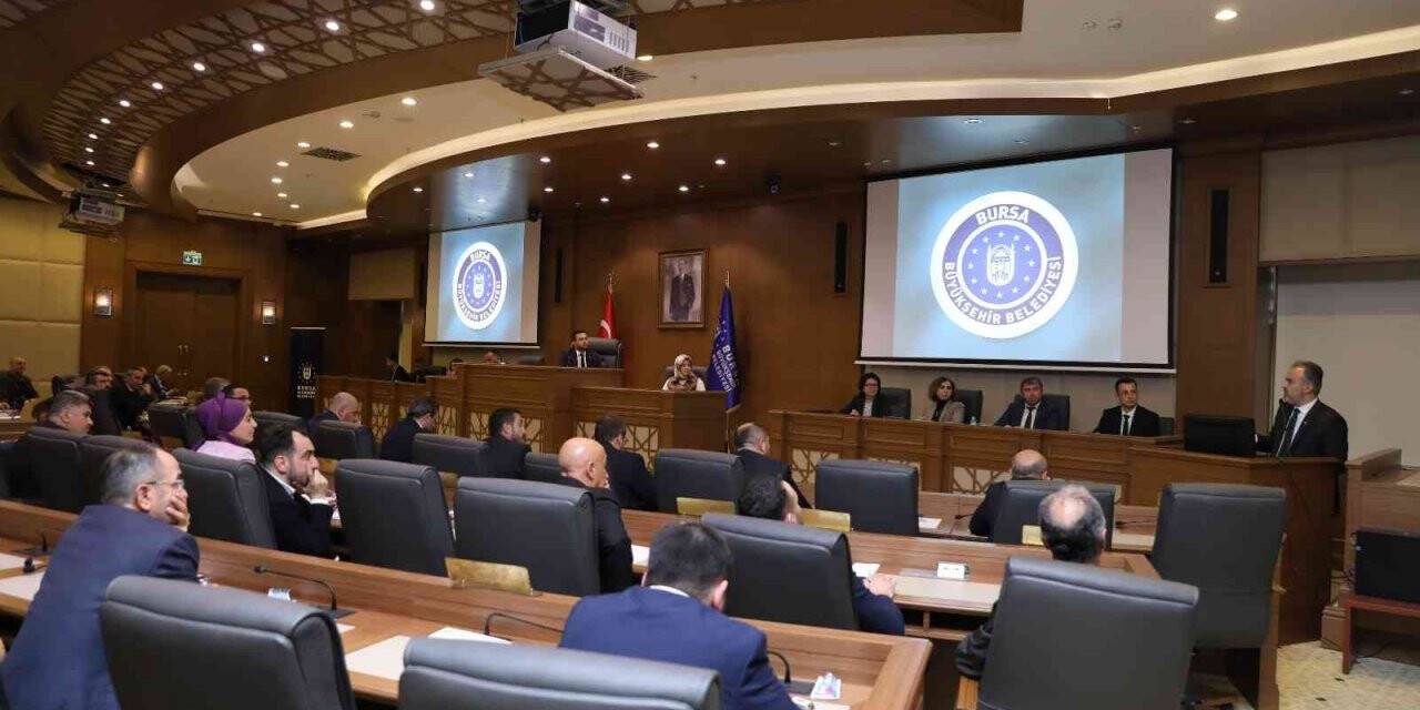 Büyükşehir faaliyet raporuna onay