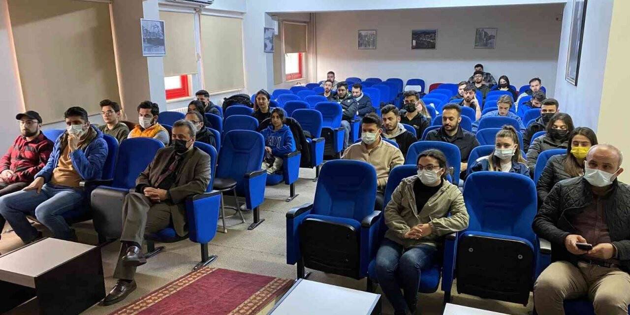 Denizcilik Fakültesi’nde tersanecilik ve gemi inşa sektörü anlatıldı