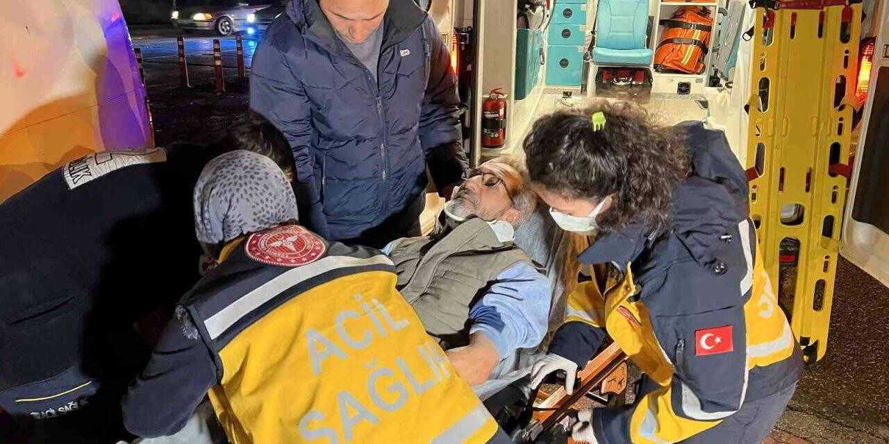 Trafik ışıklarında zincirleme kaza: 4 yaralı