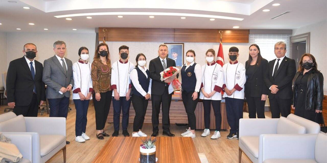 Vali Elban: "Adanamızı turizm sektöründe hak ettiği noktaya taşımalıyız"