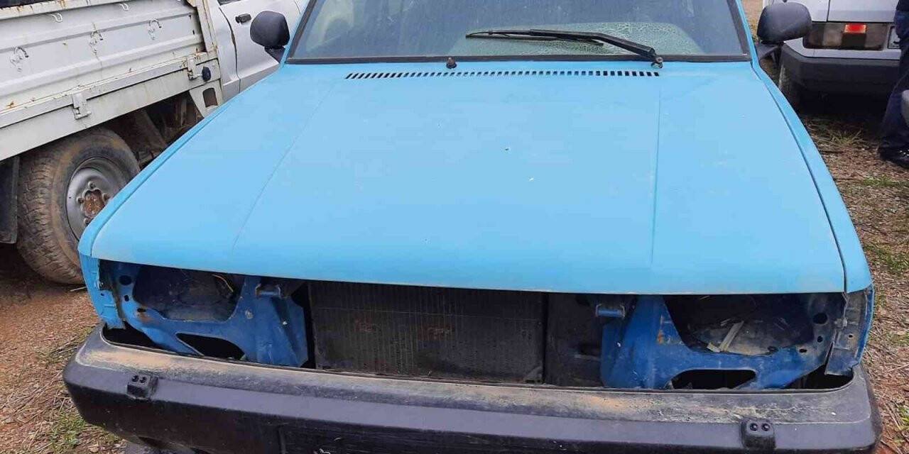 İzmir’de çaldıkları araçları parçalayıp satan çeteye operasyon: 3 tutuklama