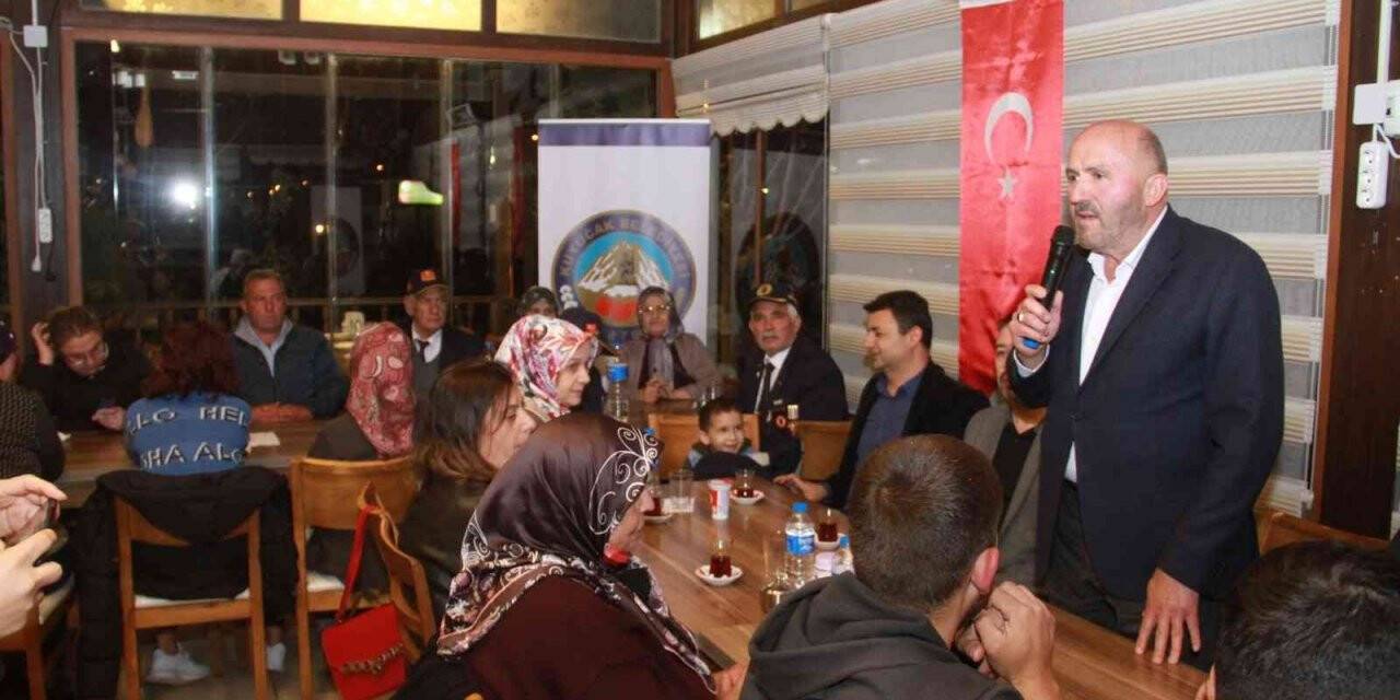 Başkan Ertürk; “Şehitlerimize ve gazilerimize layık olmak için canla başla çalışıyoruz”