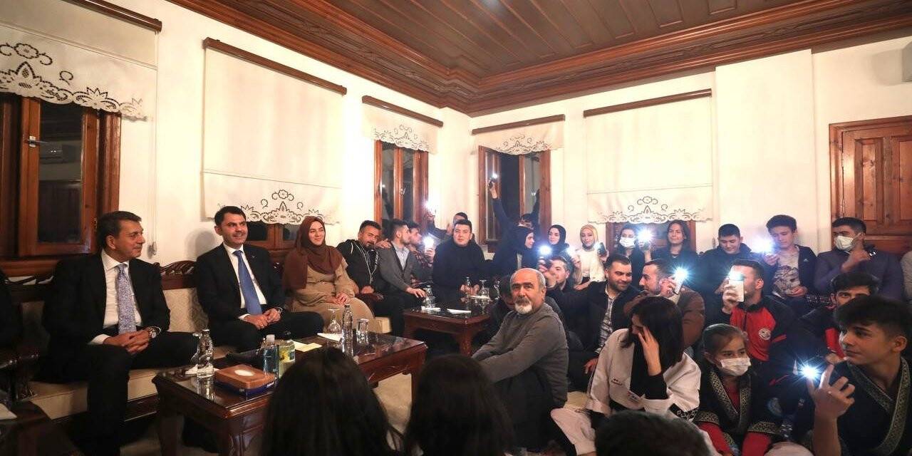 Bakan Kurum: "Okullarda iklim değişikliğini daha çok öğreteceğiz, müfredatımızda daha çok derste yer alacak"