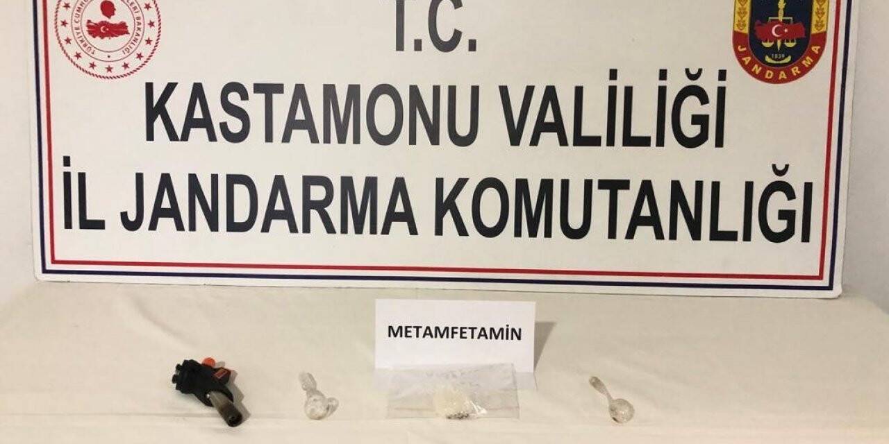 Uyuşturucu madde ile yakalanan şahıs gözaltına alındı