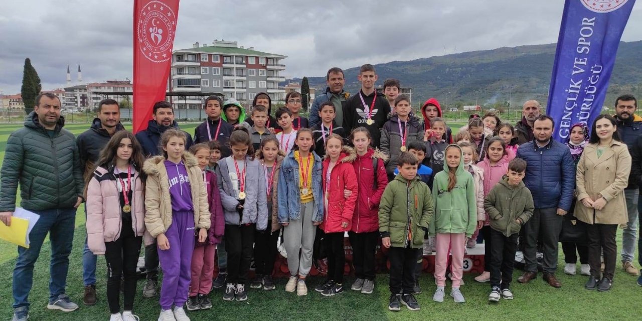 Balıkesir’in en hızlıları atletizm yarışmaları Havran ilçe finali yapıldı