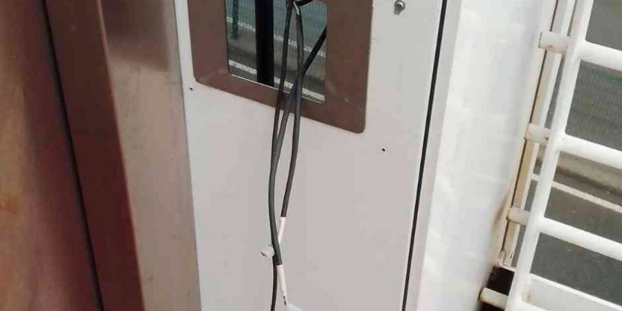 Asansörler tahrip ediliyor