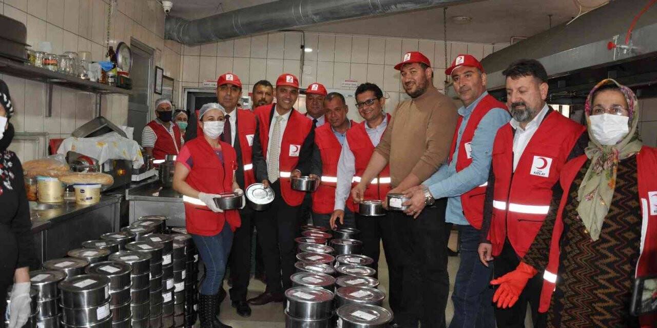 Silifke’de 2 bin aileye sıcak yemek