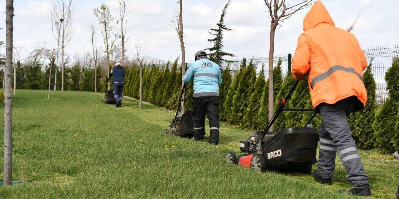 Kayseri OSB Şehitler Parkı’ndaki çağlayanları temizledi, su verdi