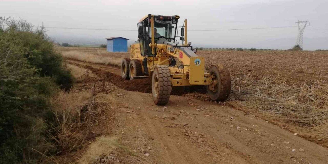 Turgutlu Belediyesi arazi yollarını konfora kavuşturdu