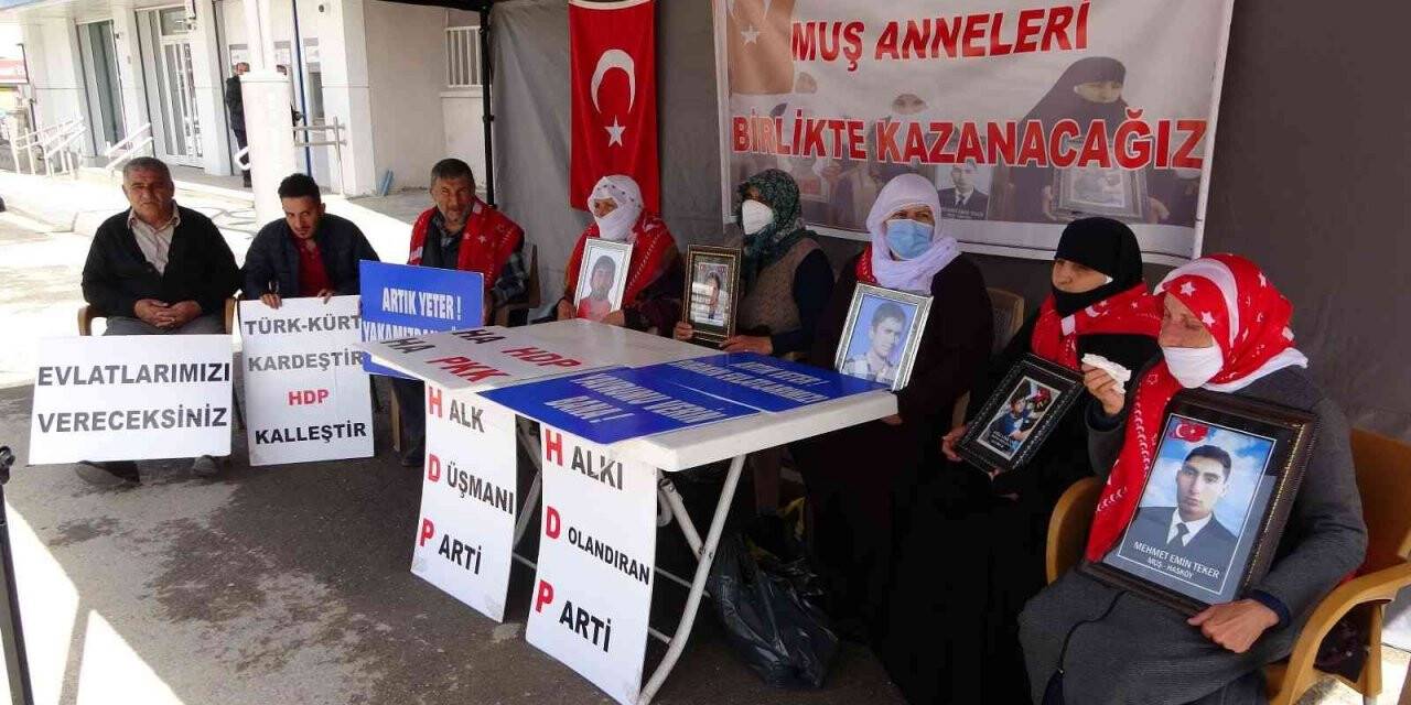 Evlat nöbetindeki anne: "HDP’nin kapatılmasını istiyoruz”