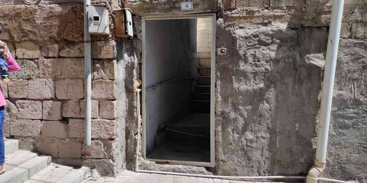 Demir hırsızları kapılara dadandı