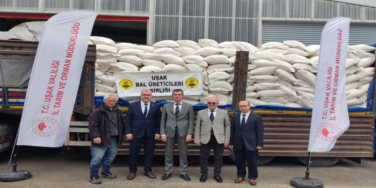 Uşak’ta arı üreticilerine toz şeker desteği verildi
