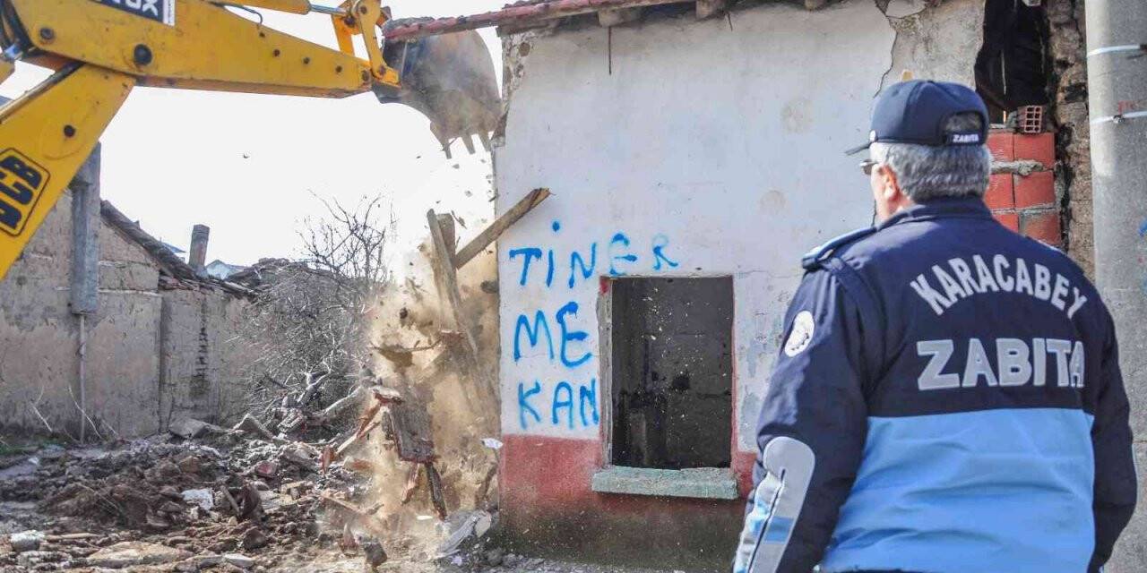 Karacabey’deki metruk binalar bir bir ortadan kaldırılıyor