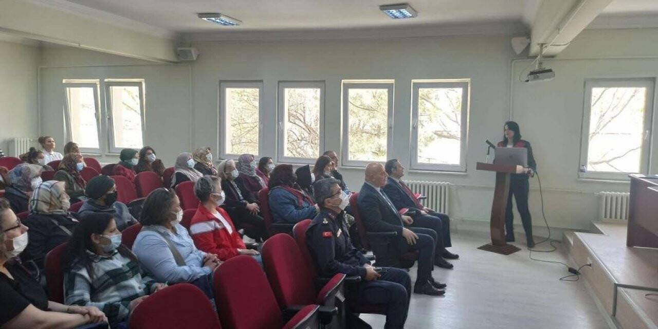 Jandarma’dan “En İyi Narkotik Polisi Anne” eğitimi